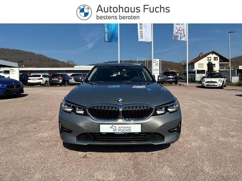 Gebraucht BMW 330 Advantage 286 PS (210 kW) 2022 Grau Kombi