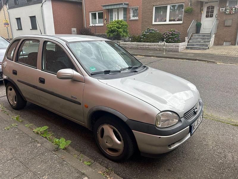Silber Gebraucht 2000 Opel Corsa Edition Limousine | 950 € (Guter Preis) - Bild 1/4