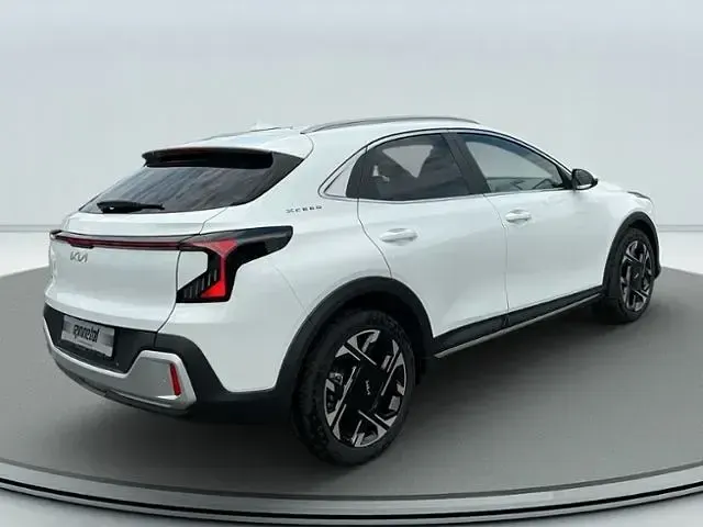 Neu Kia XCeed Spirit 179 PS (131 kW) 2026 Weiß SUV