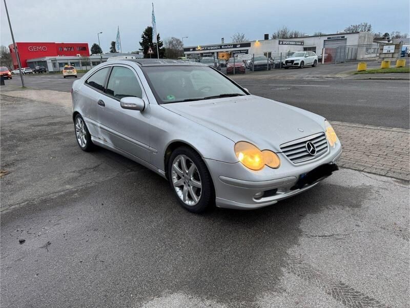 Grau Gebraucht 2002 Mercedes C200 Coupé | 1.349 € (Superpreis) - Bild 1/4