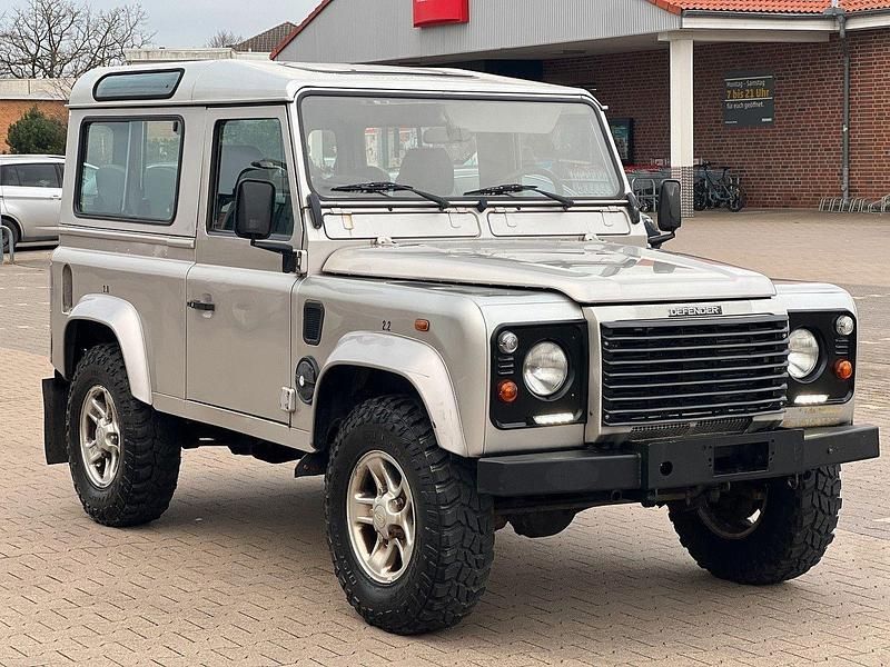 Beige Gebraucht 2000 Land Rover Defender S Kombi | 17.990 € - Bild 1/4