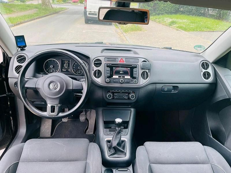 Gebraucht VW Tiguan 140 PS (102 kW) 2010 Schwarz SUV
