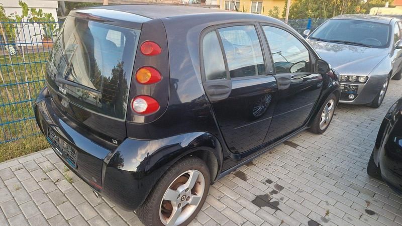 Schwarz Gebraucht 2006 Smart ForFour Basis Kleinwagen | 890 € (Guter Preis) - Bild 1/4