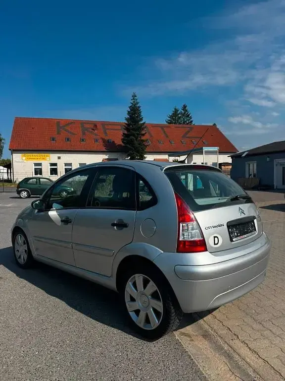 Gebraucht Citroën C3 Comfort 109 PS (80 kW) 2008 Silber Limousine