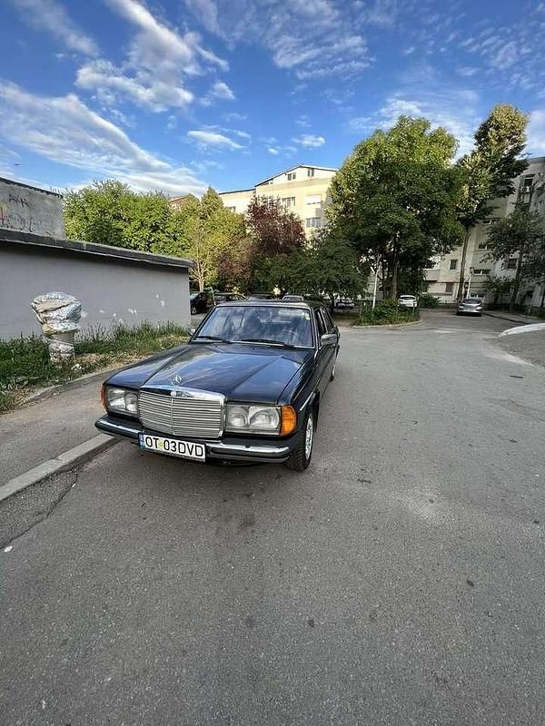 Gebraucht Mercedes 200 94 PS (69 kW) 1982 Limousine