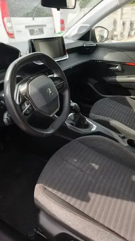 Gebraucht Peugeot 208 Active 75 PS (55 kW) 2022 Rot Kleinwagen