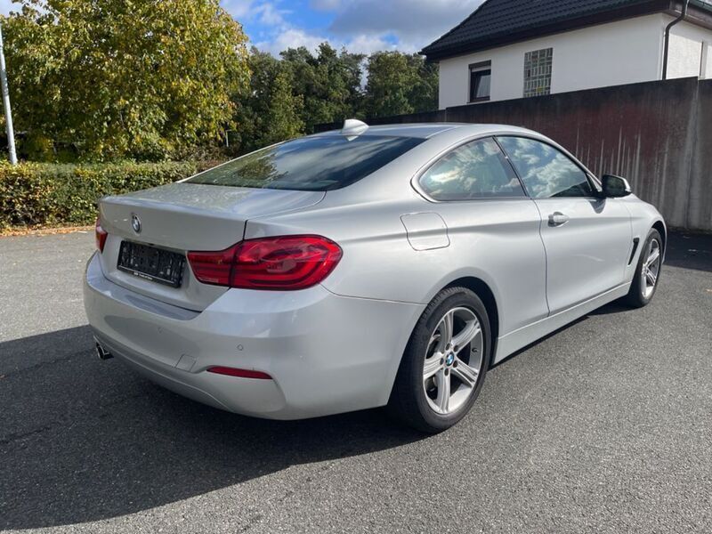 Gebraucht BMW 430 Advantage 258 PS (189 kW) 2017 Glaciersilber metallic Coupé