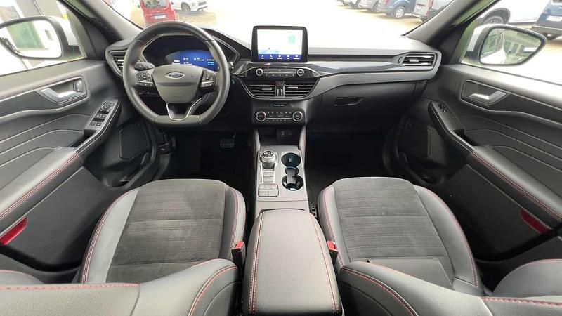 Gebraucht Ford Kuga ST-Line X 224 PS (164 kW) 2022 Weiß SUV