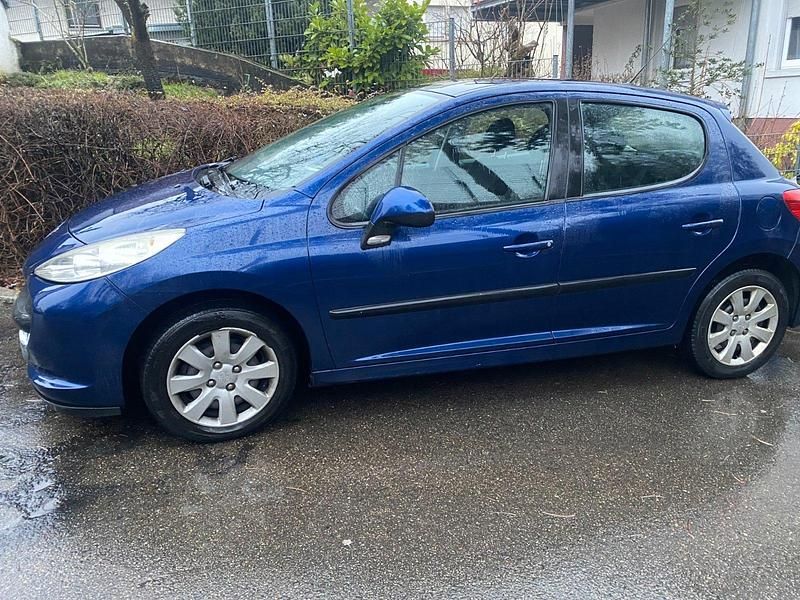 Gebraucht Peugeot 207 95 PS (69 kW) 2008 Blau Kleinwagen