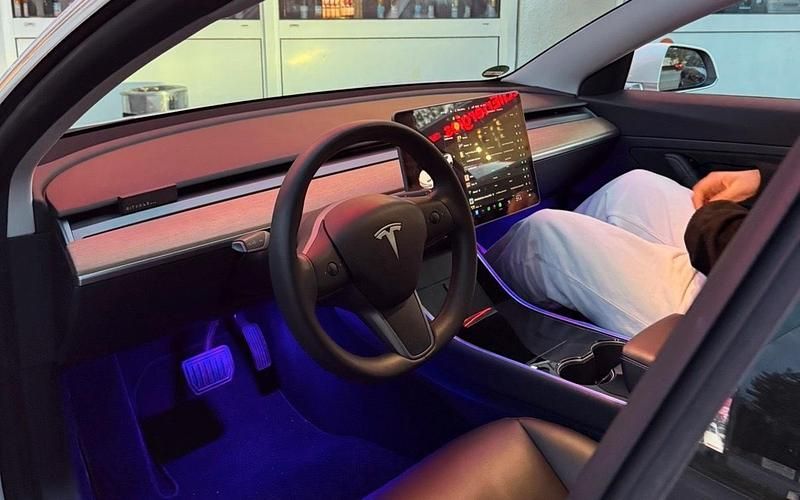 Gebraucht Tesla Model 3 239 kW (325 PS) 2020 Weiß Limousine