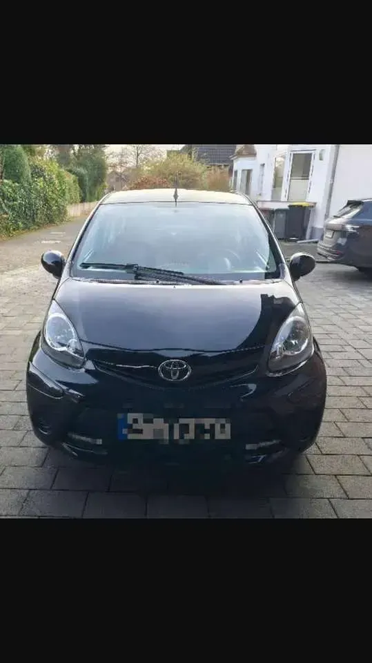 Gebraucht Toyota Aygo Cool 68 PS (50 kW) 2012 Schwarz Kleinwagen
