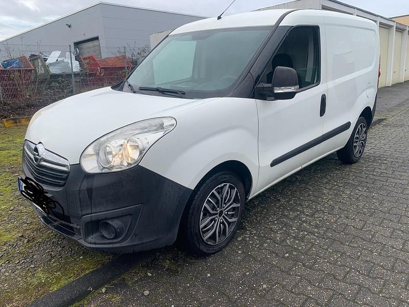 Gebraucht Opel Combo 95 PS (69 kW) 2017 Weiß Van / Kleinbus