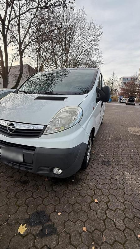 Gebraucht Opel Vivaro 114 PS (83 kW) 2012 Weiß Van / Kleinbus