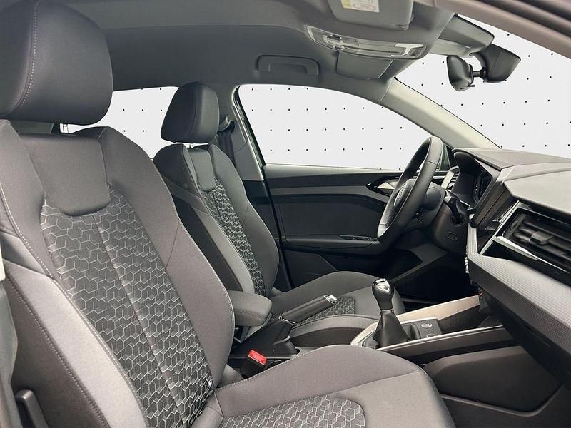 Gebraucht Audi A1 S-Line 116 PS (85 kW) 2025 Grün Limousine