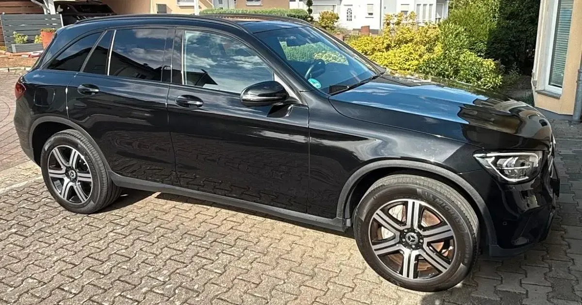 Gebraucht Mercedes GLC300de 306 PS (225 kW) 2022 Schwarz SUV