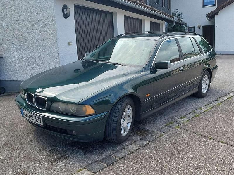 Grün Gebraucht 2001 BMW 525 Kombi | 2.100 € (Superpreis) - Bild 1/1