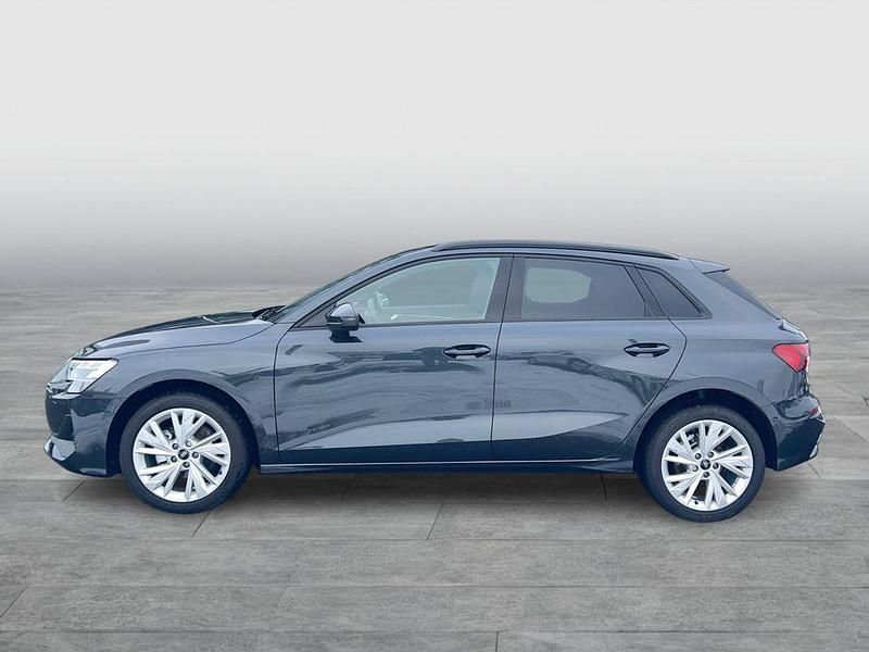 Gebraucht Audi A3 Sport 116 PS (85 kW) 2025 Manhattangrau metallic Limousine