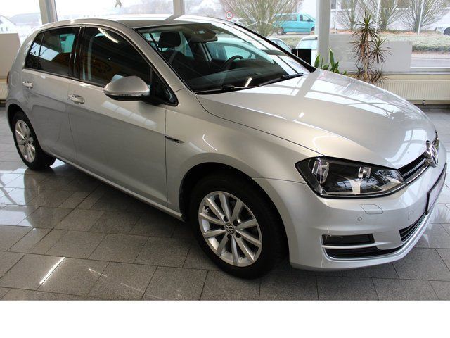 Gebraucht VW Golf VII LOUNGE 110 PS (80 kW) 2015 Silber metallic Limousine