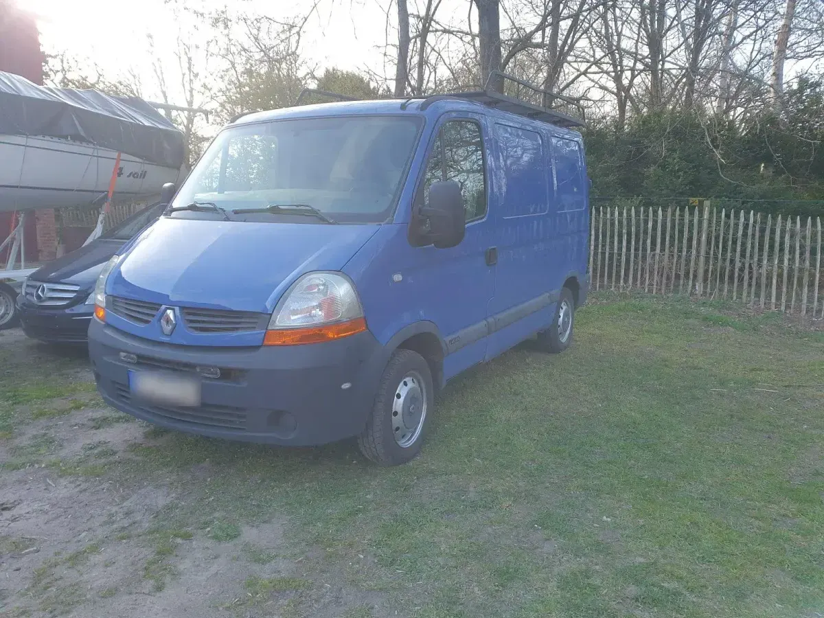 Second-hand Renault Master 101 CP (74 kW) 2009 Albastru Van