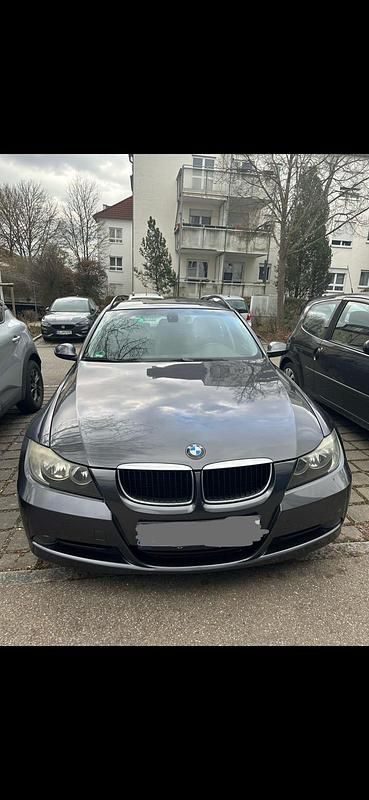 Gebraucht BMW 318 143 PS (105 kW) 2007 Grau Kombi