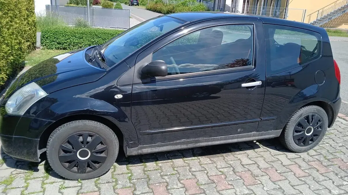 Gebraucht Citroën C2 60 PS (44 kW) 2004 Schwarz Kleinwagen
