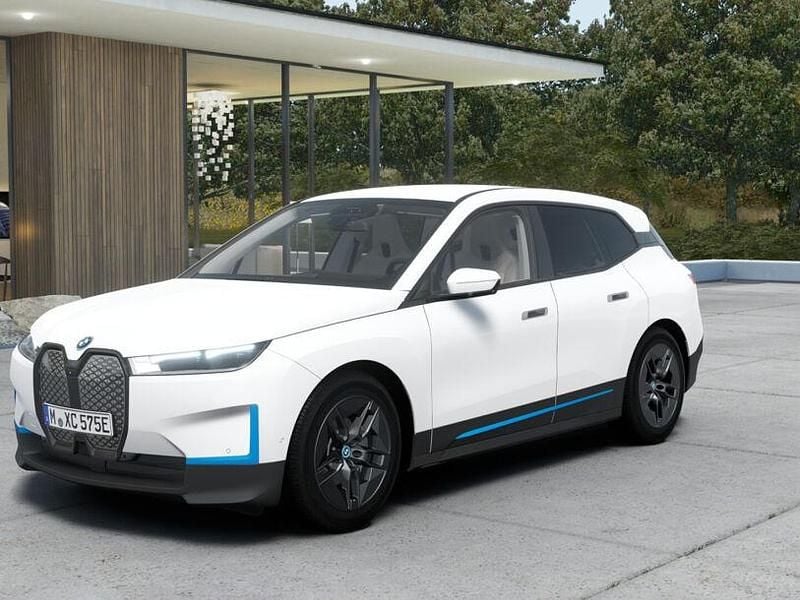 Gebraucht BMW iX Sport Line 239 kW (326 PS) 2023 Alpinweiss iii (weiß) SUV