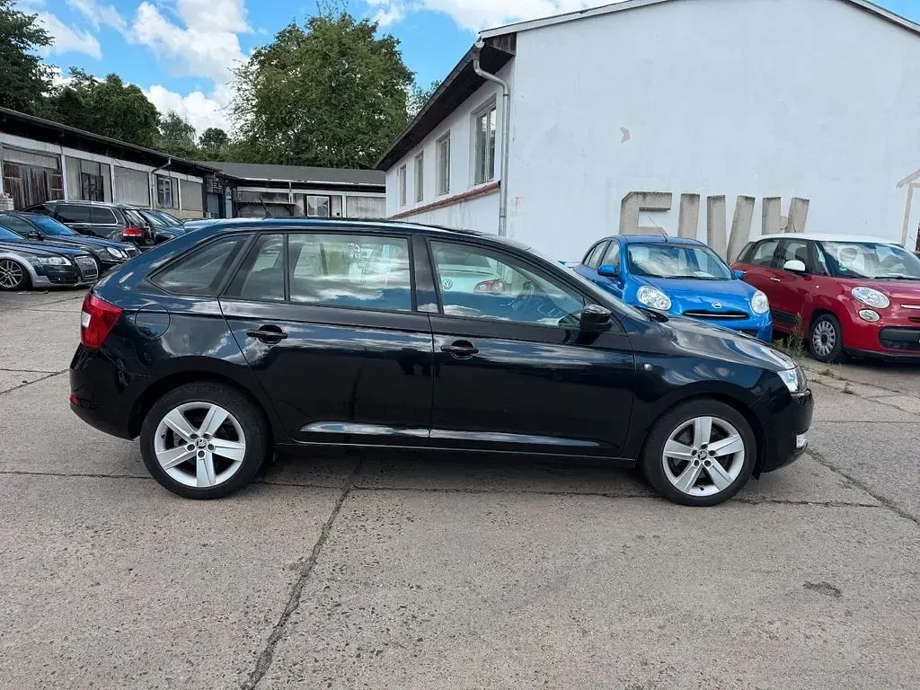 Gebraucht Skoda Rapid 90 PS (66 kW) 2014 Schwarz Kleinwagen
