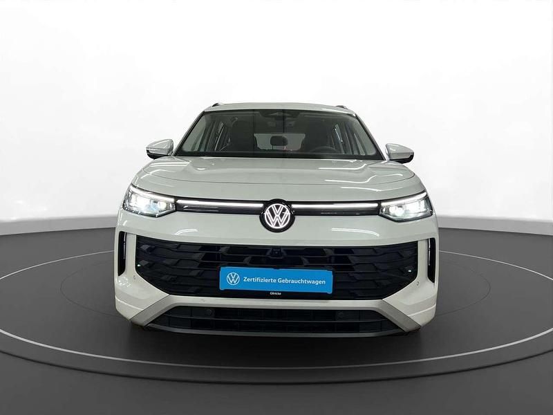 Gebraucht VW Tayron Life 150 PS (110 kW) 2025 Oryxweiß perlmutteffekt SUV