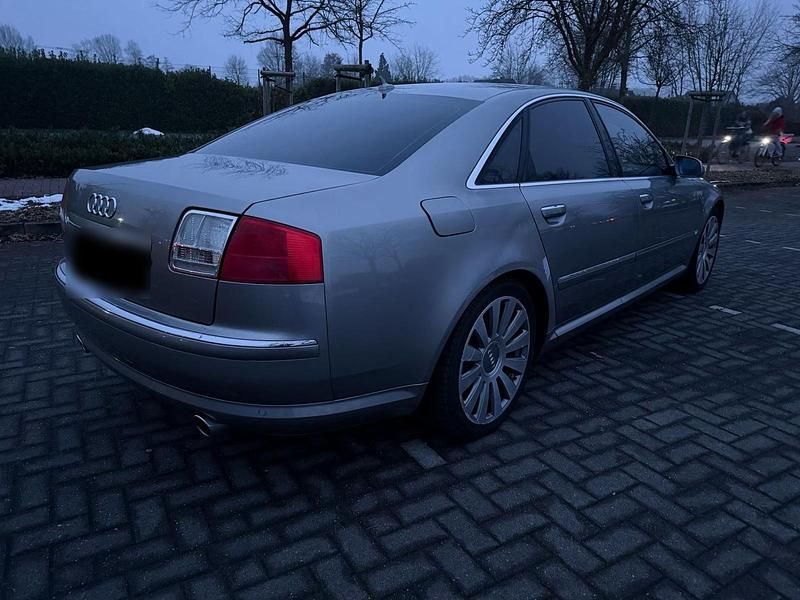 Gebraucht Audi A8 335 PS (246 kW) 2004 Silber Limousine