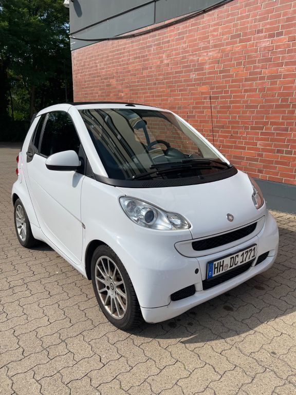 Weiß Gebraucht 2012 Smart ForTwo Cabrio Passion Cabrio | 5.999 € (Fairer Preis) - Bild 1/4