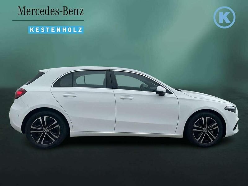 Gebraucht Mercedes A180 Progressive 136 PS (100 kW) 2024 Unilack polarweiß Limousine