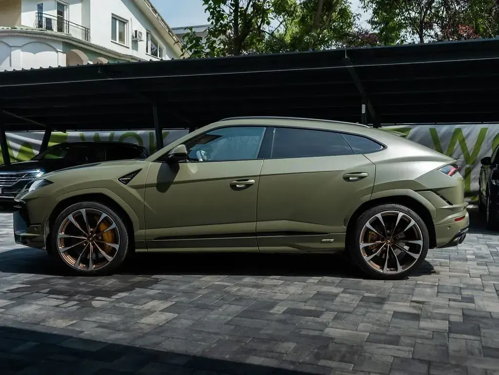 Gebraucht Lamborghini Urus 666 PS (489 kW) 2024 Grün SUV