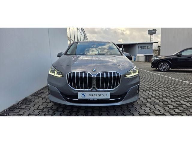 Gebraucht BMW 220 Luxury Line 156 PS (114 kW) 2023 Grau Van / Kleinbus