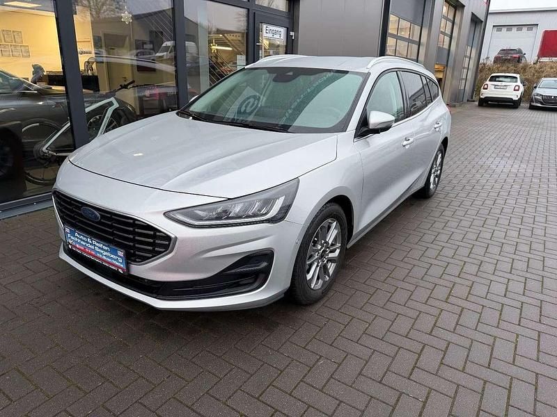 Silber Gebraucht 2023 Ford Focus Titanium X Kombi | 19.890 € (Fairer Preis) - Bild 1/4