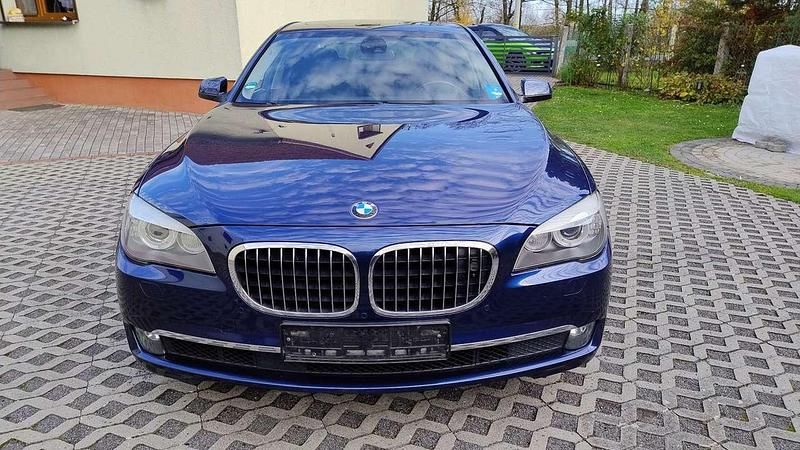 Gebraucht BMW 740L 306 PS (225 kW) 2012 Blau Limousine