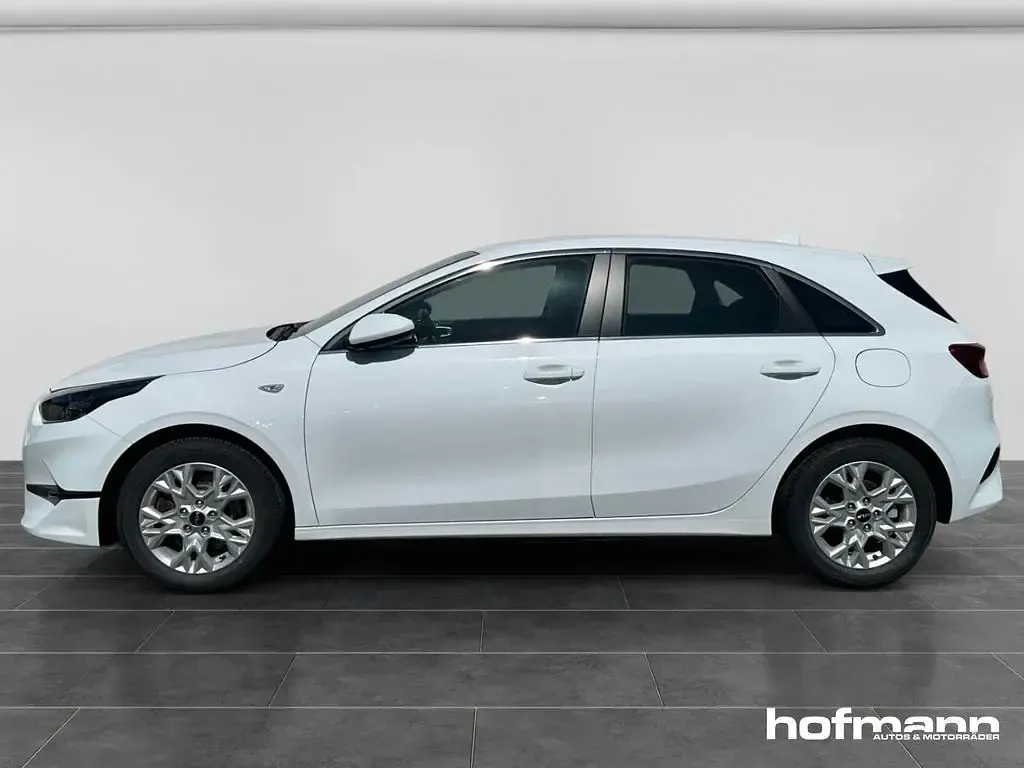 Gebraucht Kia Ceed Vision 160 PS (117 kW) 2022 Weiß Kleinwagen