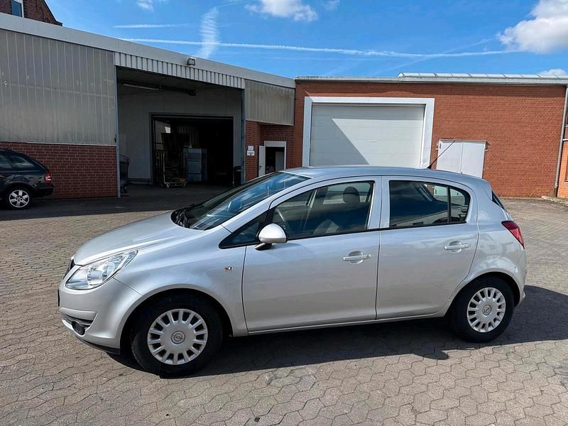 Gebraucht Opel Corsa 80 PS (58 kW) 2009 Silber Kleinwagen