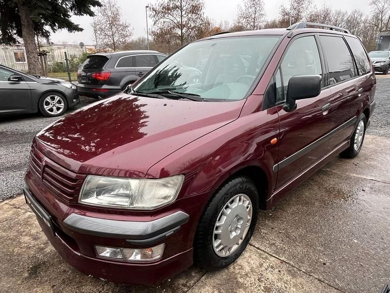 Rot Gebraucht 1998 Mitsubishi Space Wagon Van / Kleinbus | 3.750 € - Bild 1/4