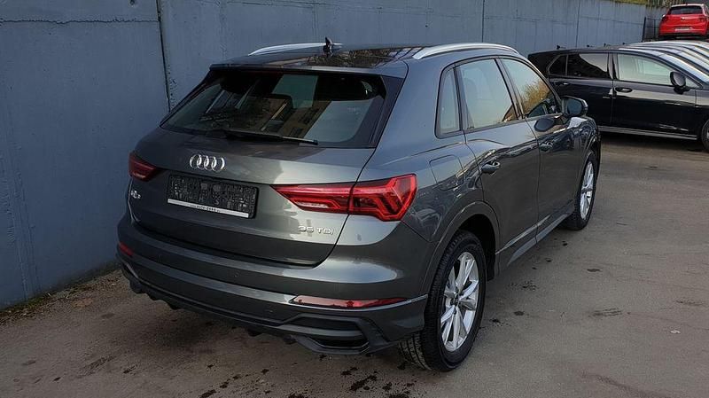 Gebraucht Audi Q3 S-Line 150 PS (110 kW) 2022 Grau SUV