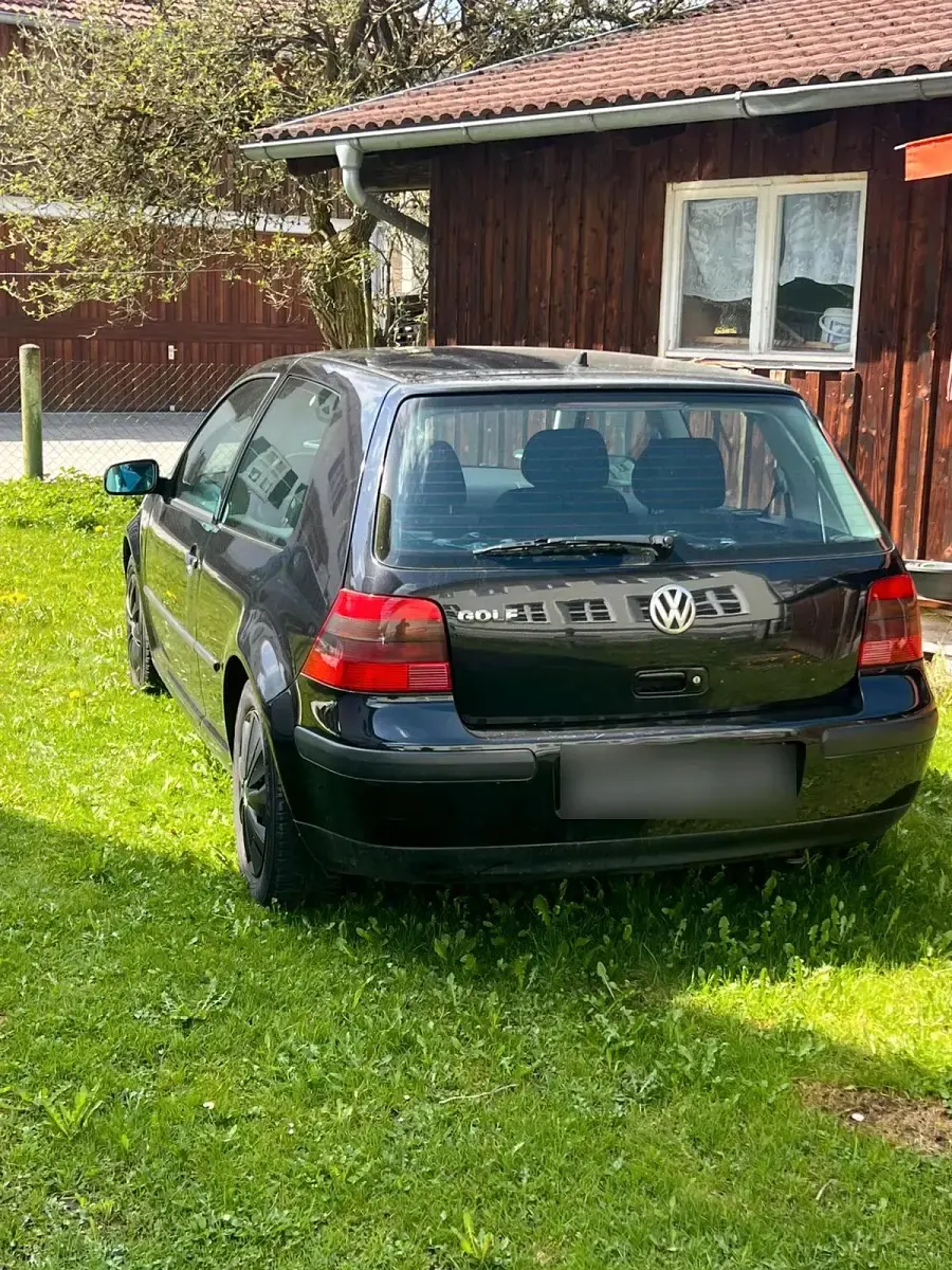 Gebraucht VW Golf IV 75 PS (55 kW) 2003 Schwarz Kleinwagen