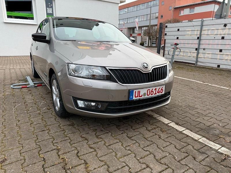 Gebraucht Skoda Rapid Emotion Plus 116 PS (85 kW) 2016 Beige Kombi