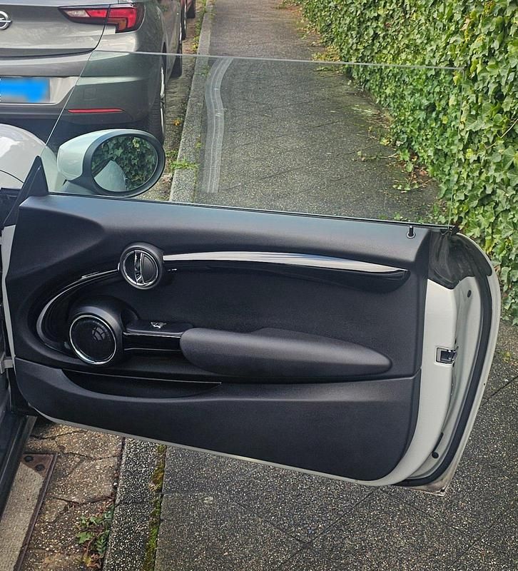 Gebraucht Mini Cooper Cabriolet 136 PS (100 kW) 2020 Weiß Cabrio