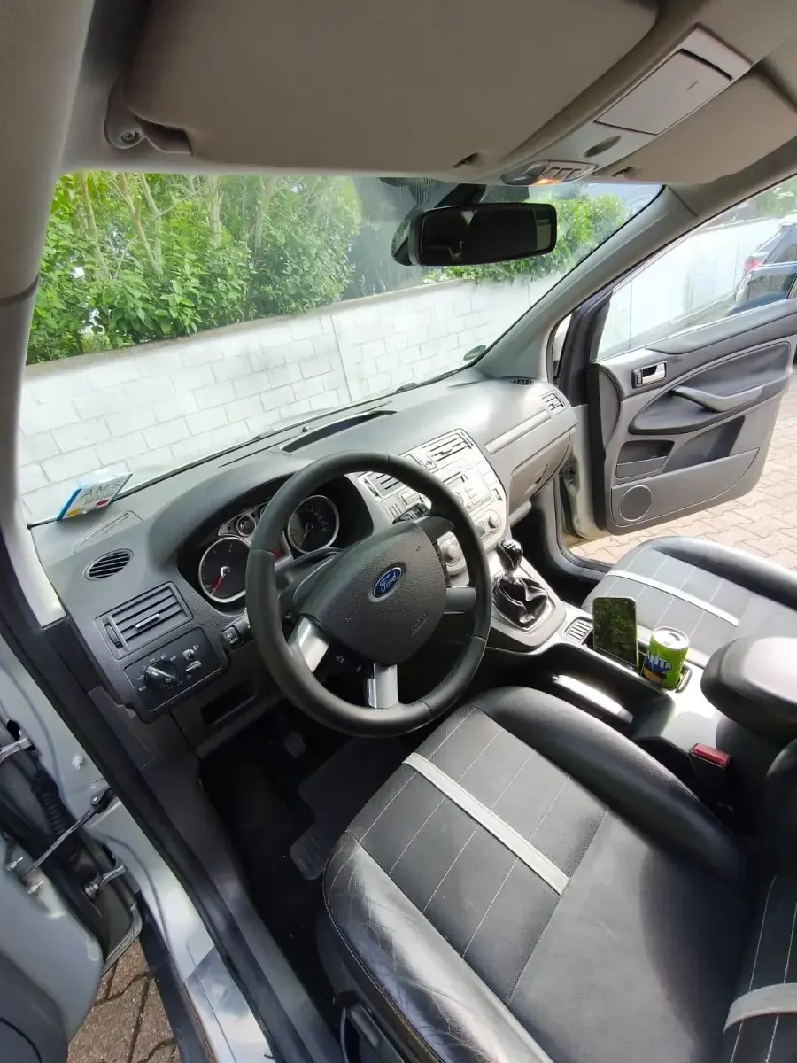 Gebraucht Ford Kuga Titanium 103 PS (75 kW) 2009 Gold SUV
