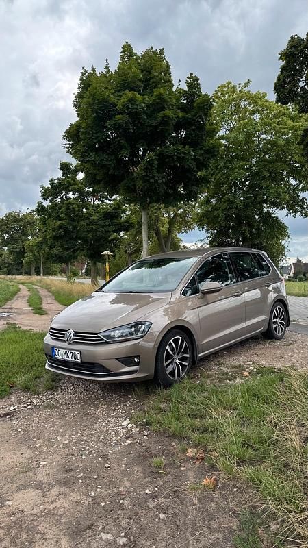 Gold Gebraucht 2015 VW Golf VII Limousine | 11.500 € (Etwas zu teuer) - Bild 1/4