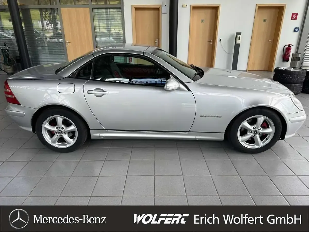 Gebraucht Mercedes SLK230 197 PS (144 kW) 2000 Brillantsilbermetallic Cabrio