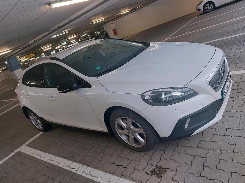 Gebraucht Volvo V40 CC 190 PS (139 kW) 2014 Weiß Kombi
