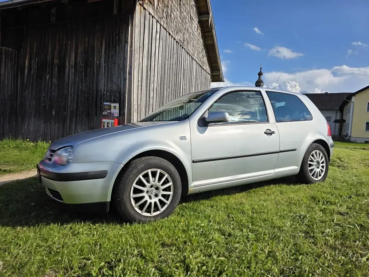 Gebraucht VW Golf IV 75 PS (55 kW) 2000 Grau Kleinwagen