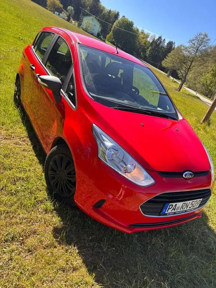 Gebraucht Ford B-MAX Colourline 90 PS (66 kW) 2016 Rot Van / Kleinbus