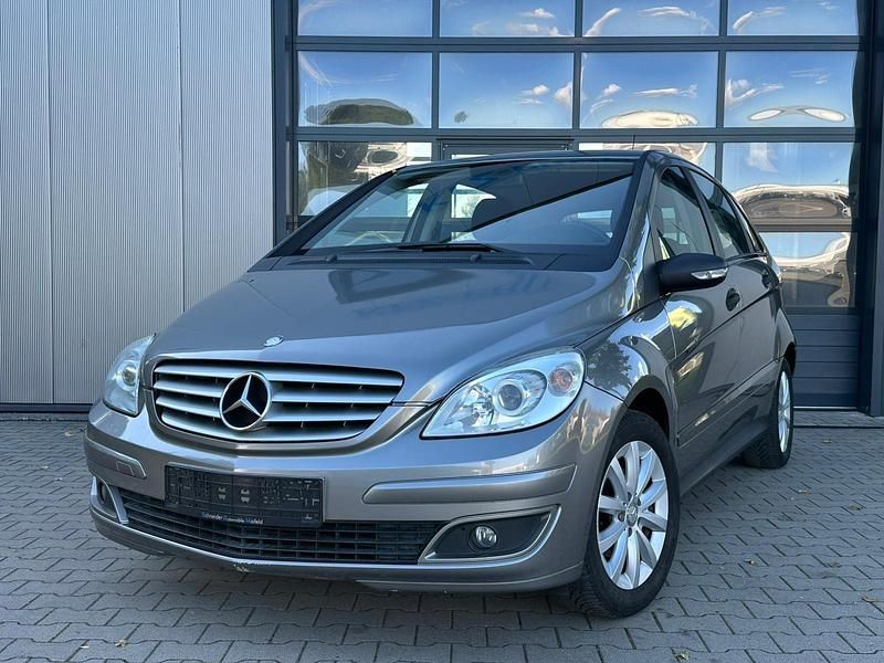 Andere farben Gebraucht 2009 Mercedes B170 Van / Kleinbus | 3.690 € (Superpreis) - Bild 1/4