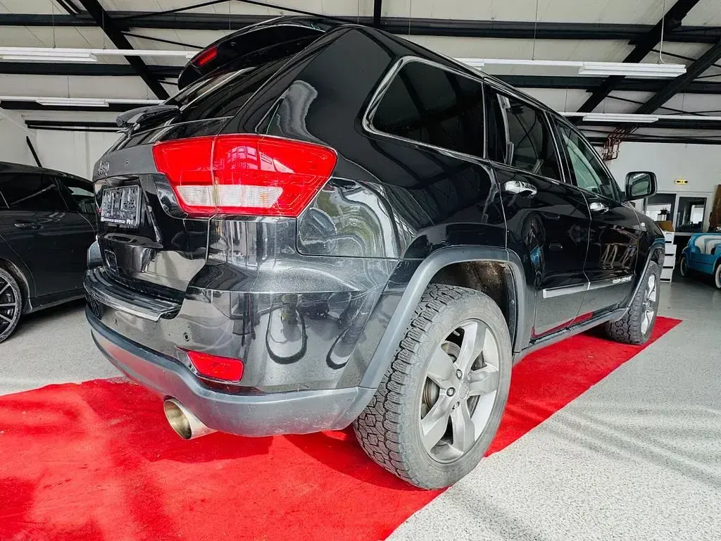 Gebraucht Jeep Grand Cherokee Overland 352 PS (258 kW) 2012 Schwarz SUV